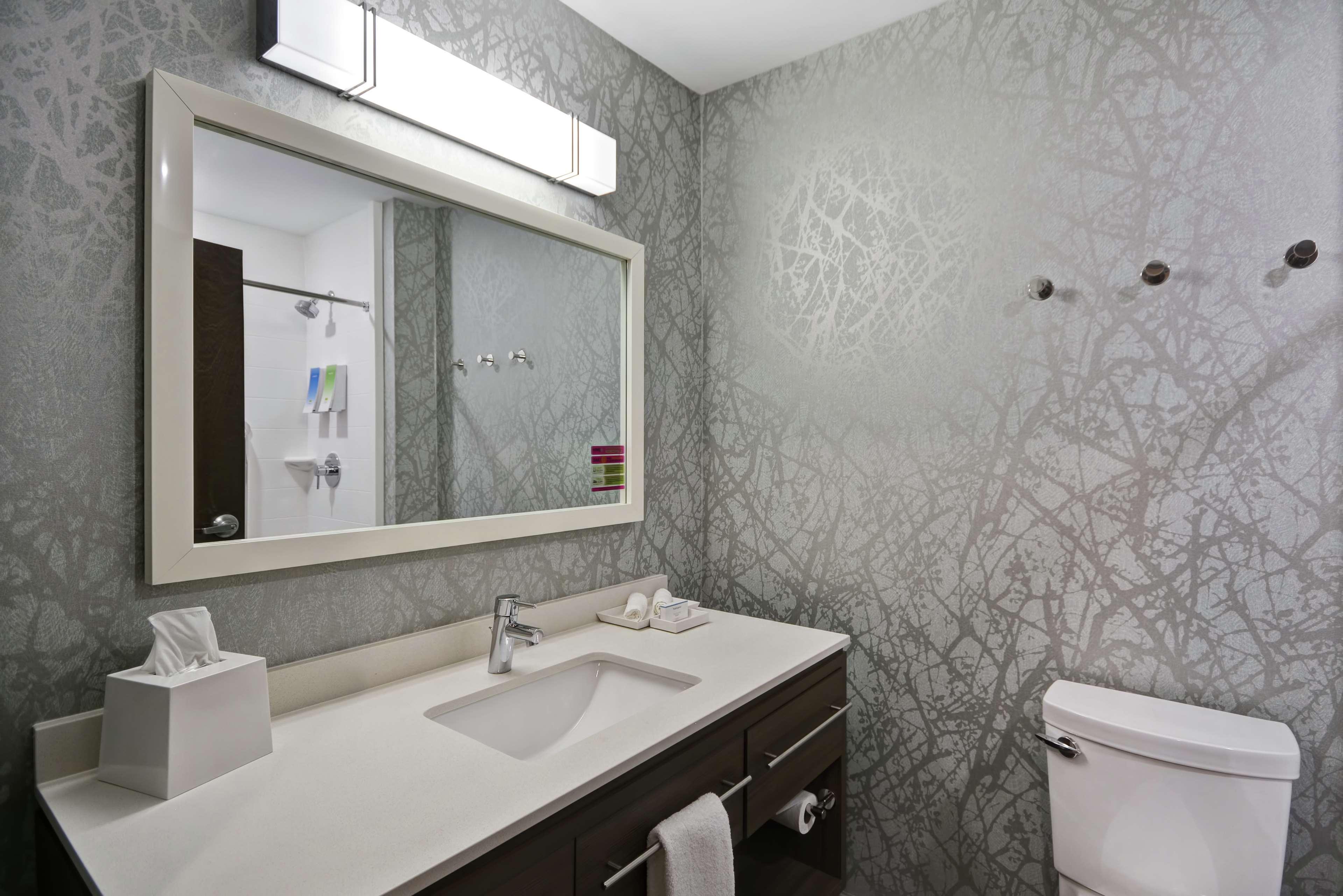 Home2 Suites By Hilton Grand Rapids North Walker Bagian luar foto