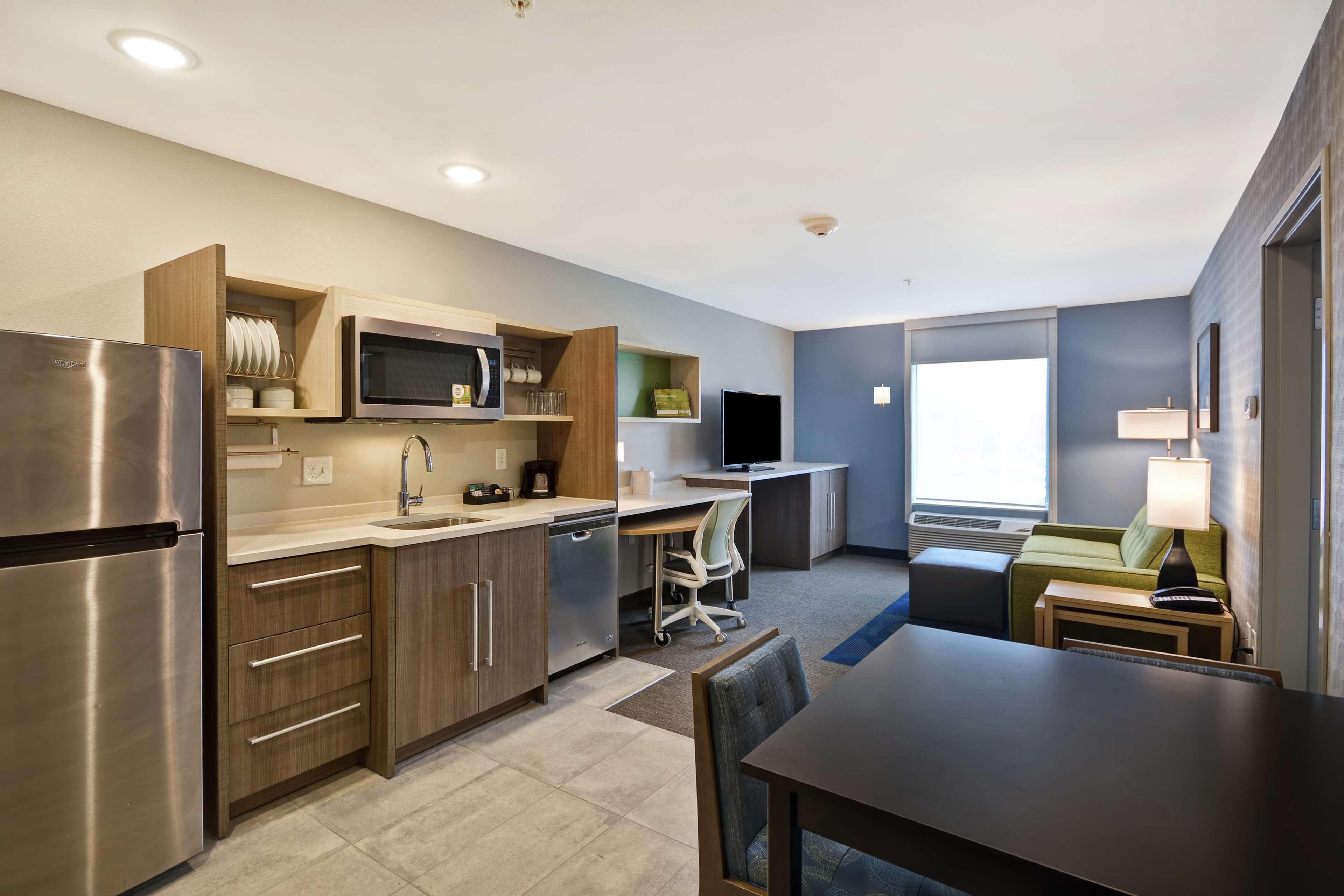 Home2 Suites By Hilton Grand Rapids North Walker Bagian luar foto
