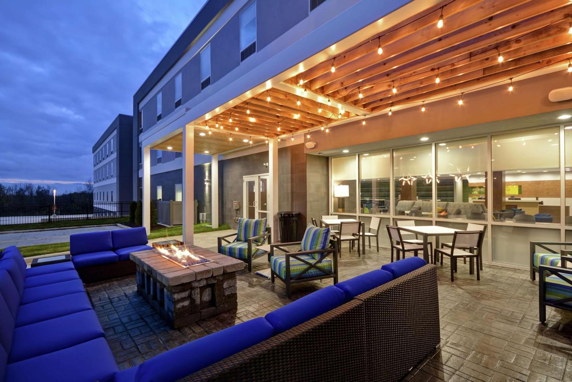 Home2 Suites By Hilton Grand Rapids North Walker Bagian luar foto
