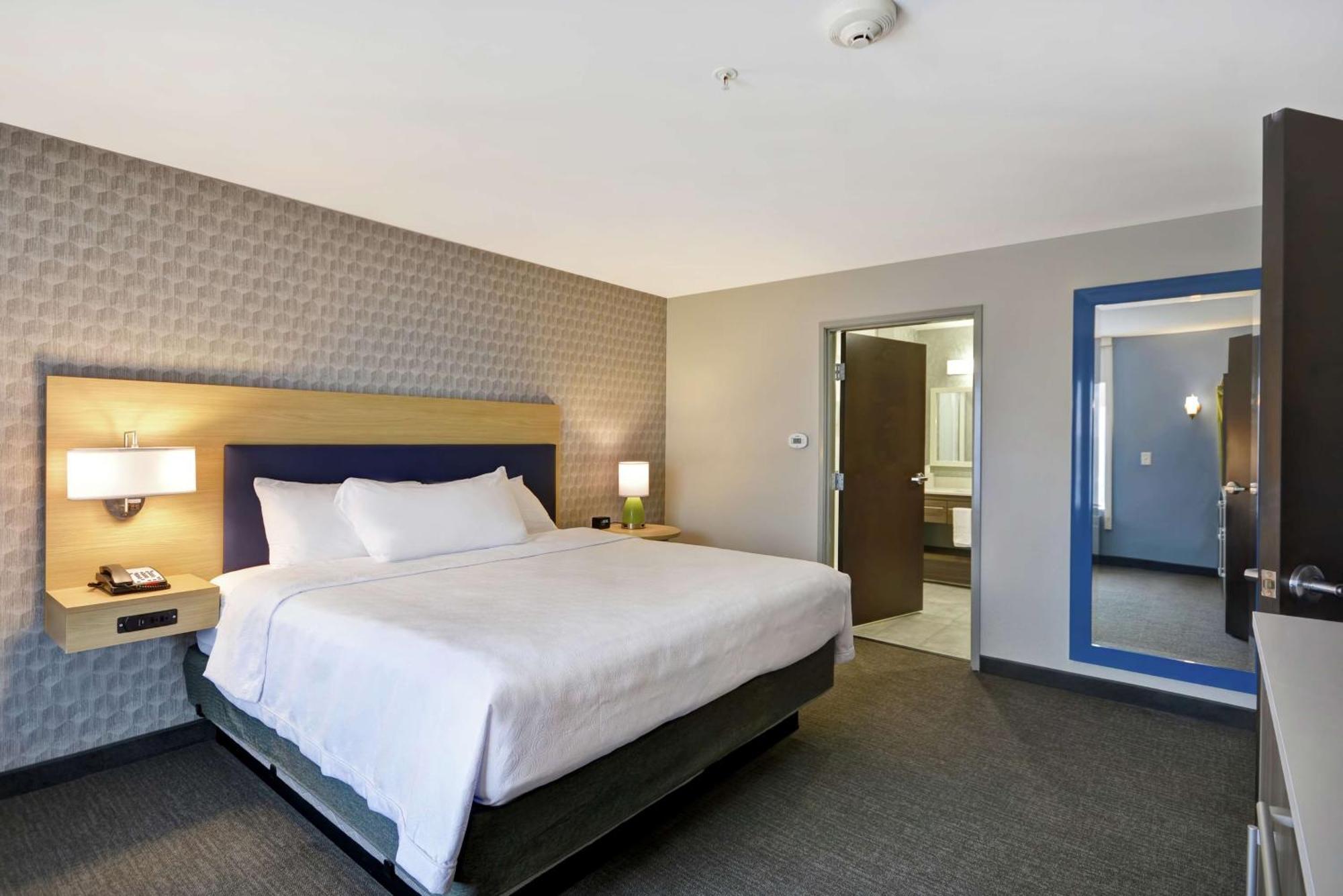 Home2 Suites By Hilton Grand Rapids North Walker Bagian luar foto