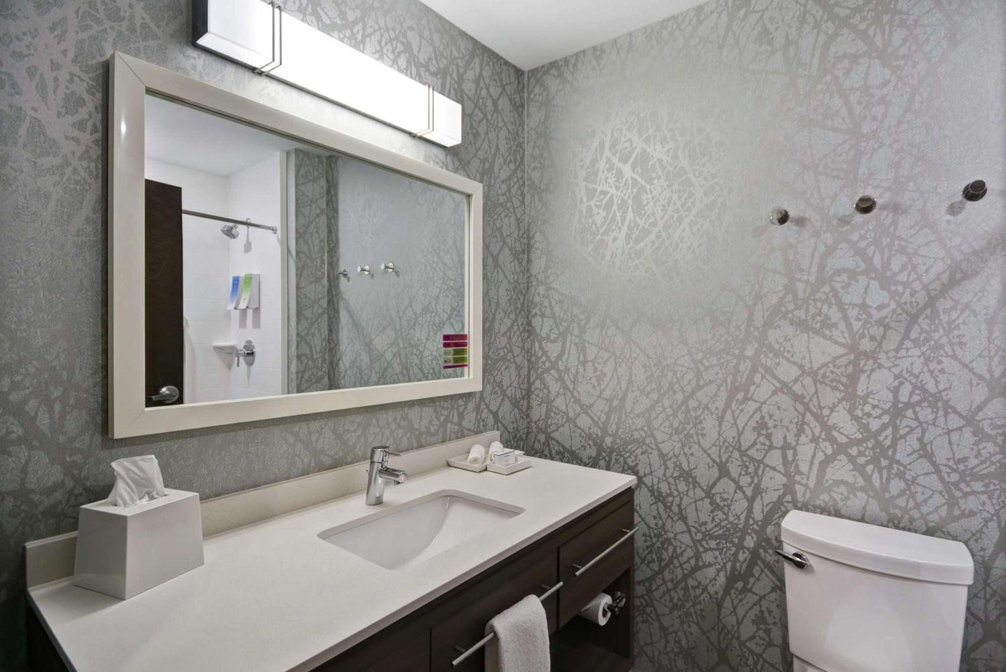 Home2 Suites By Hilton Grand Rapids North Walker Bagian luar foto